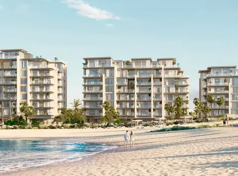 Solaya at La Mer